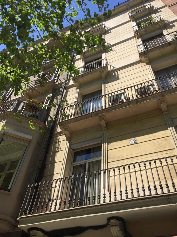 Petit Rossello Leilighet Barcelona Eksteriør bilde